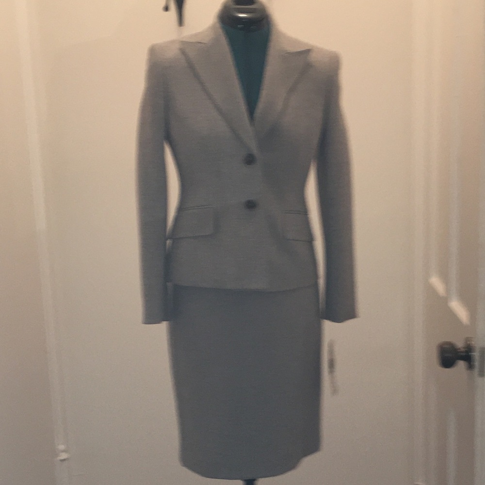 Anne Klein skirt suit 2 Petite